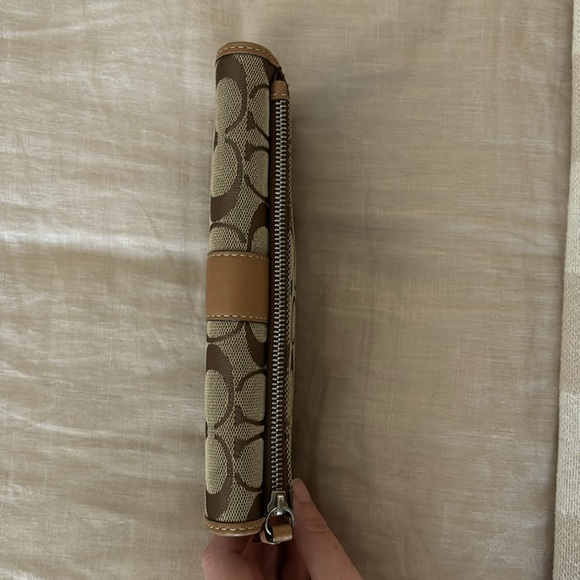 Coach Wallet - Picture 3 of 5